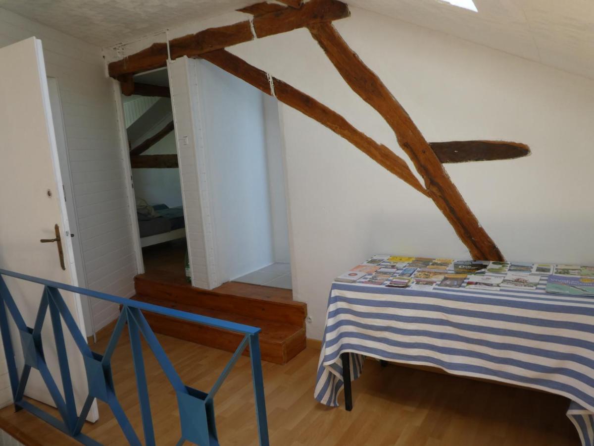 Les Chambres Du Ladoux Sencenac-Puy-de-Fourches Exteriör bild